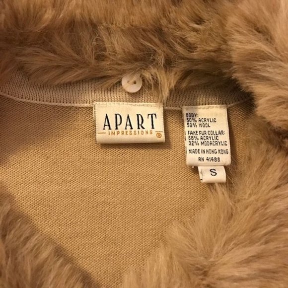 Apart Wool Blend Sweater w/ Detachable Faux Fur Collar - Picture 8 of 9